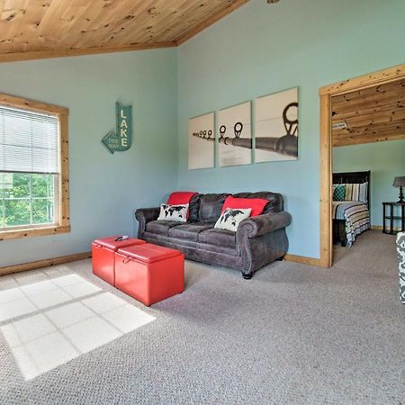 Sevierville Lake House With Deck And Foosball Table! Екстериор снимка
