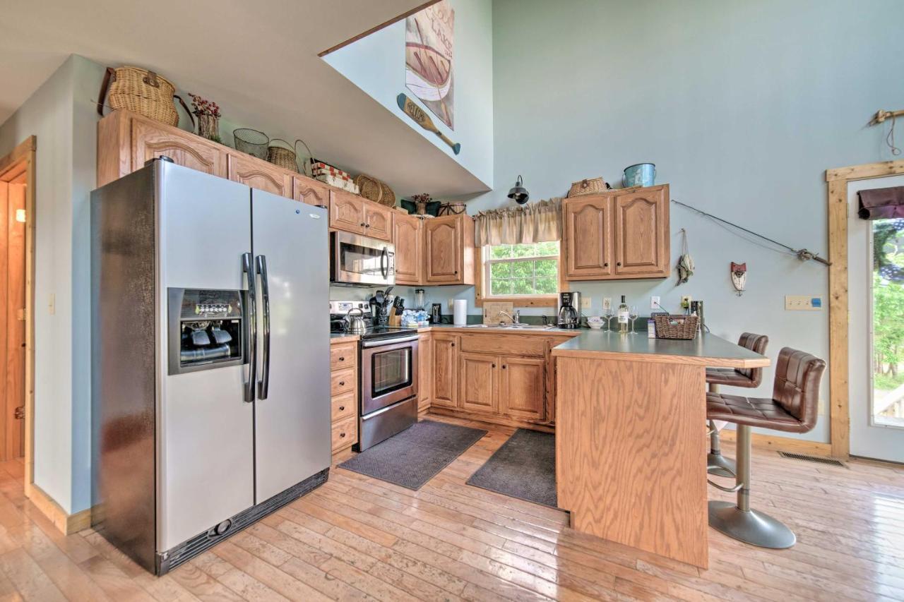 Sevierville Lake House With Deck And Foosball Table! Екстериор снимка