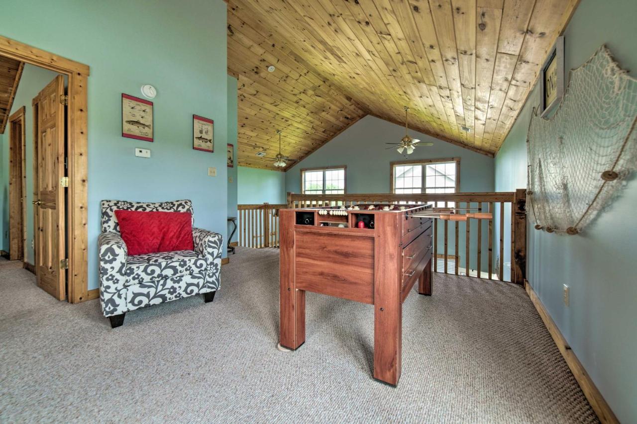 Sevierville Lake House With Deck And Foosball Table! Екстериор снимка